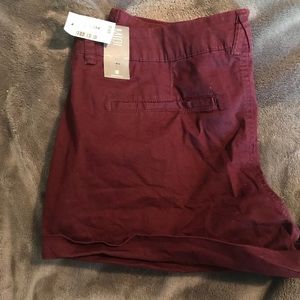 burgundy short shorts